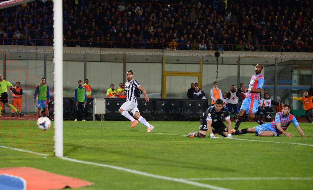 Ancora un gol al Catania nella stagione 2013/14 (Ansa)
